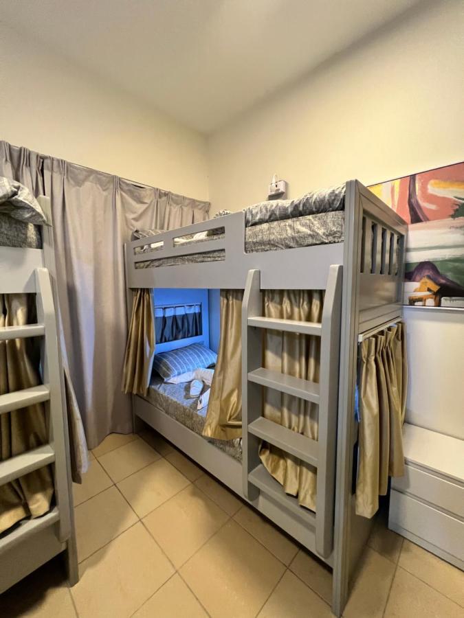 Robin Beach Hostel Jbr Дубай Экстерьер фото